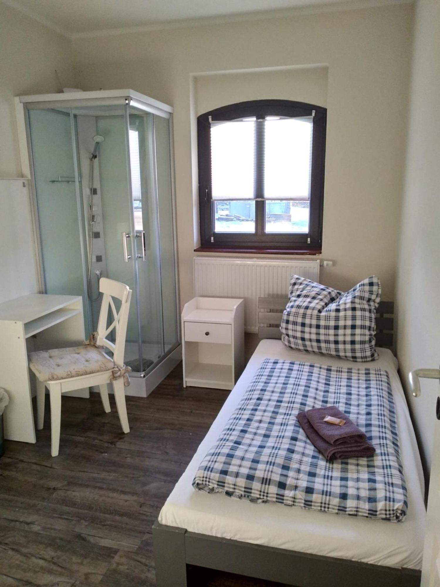 Turmklause Hotel Лукенвалде Екстериор снимка