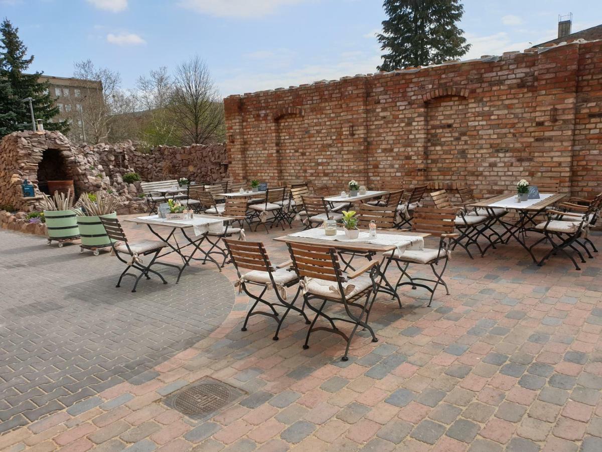 Turmklause Hotel Лукенвалде Екстериор снимка